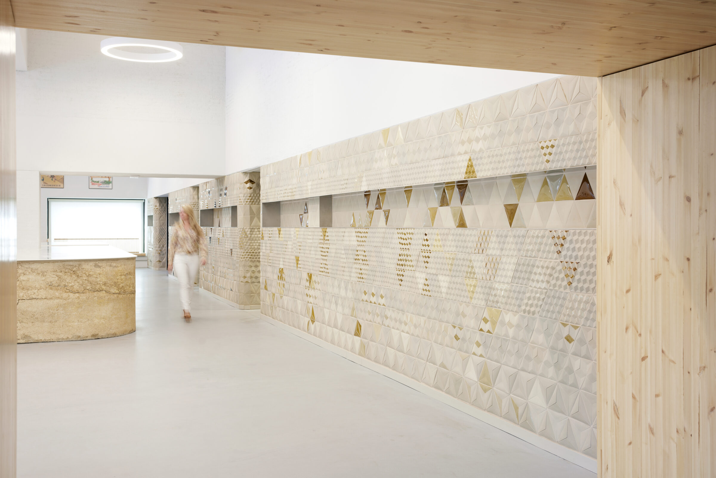 Marije Kuiper CorUnum-Lauravansanten-Tegelwand-schoenenmuseum- Marije kuiper, 1